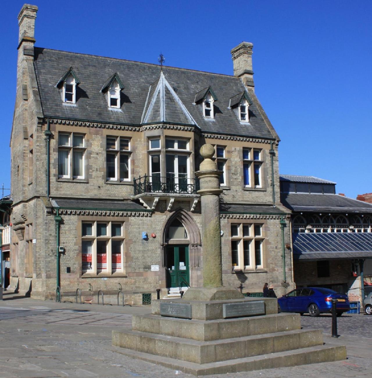 Exquisite Kings: Dual En-Suite Apartment Near Town & Transport Darlington  Exterior photo
